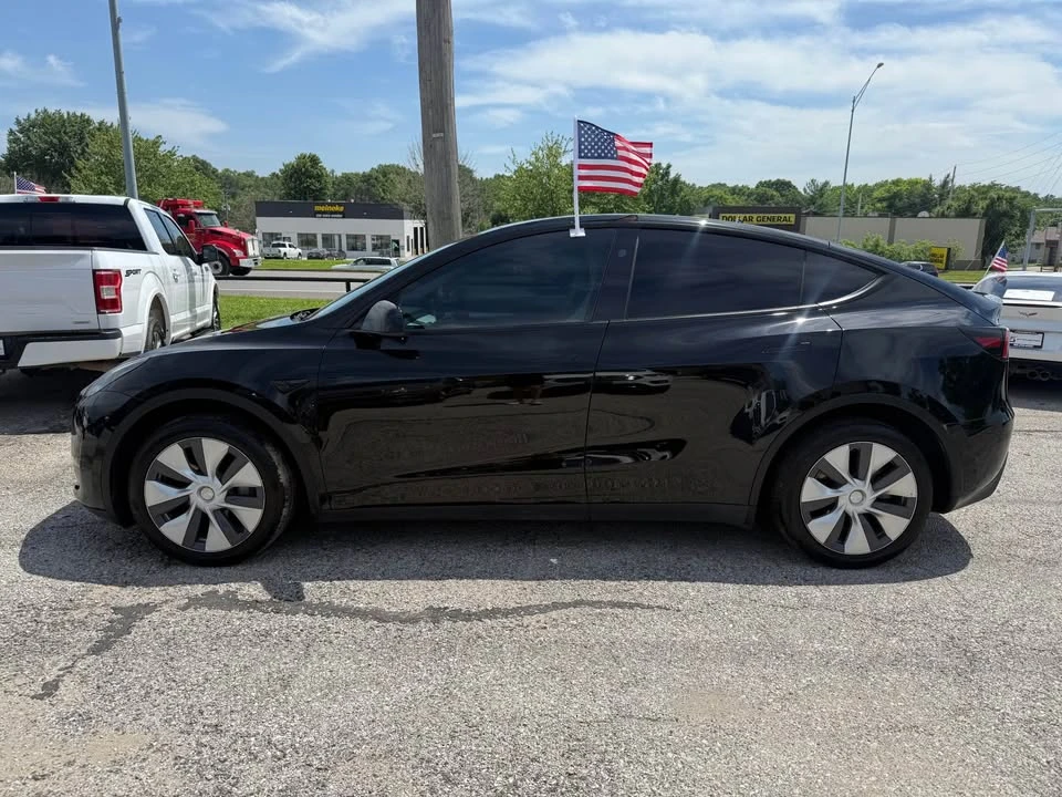 2024 Tesla Model Y - Image 7 of 20