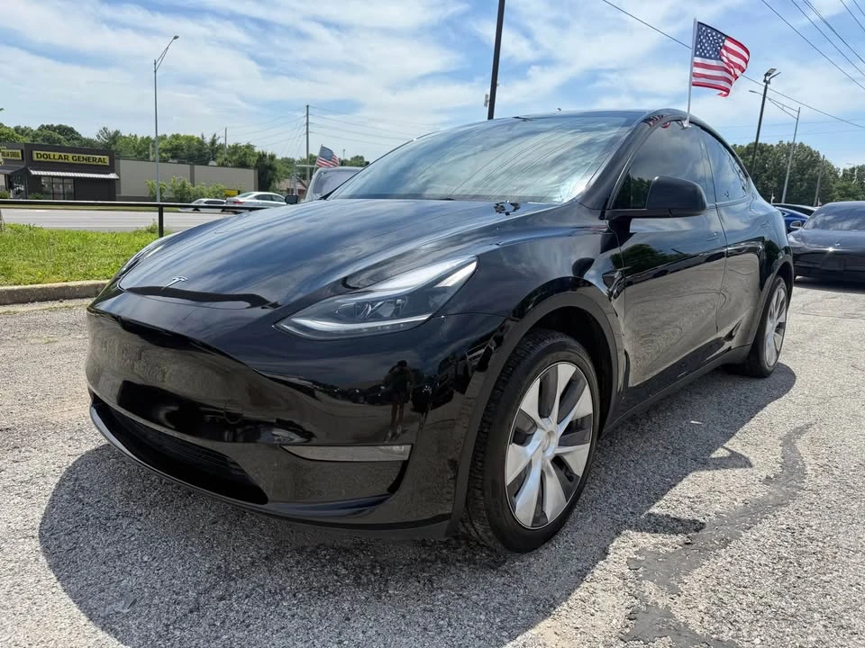 2024 Tesla Model Y - Image 8 of 20