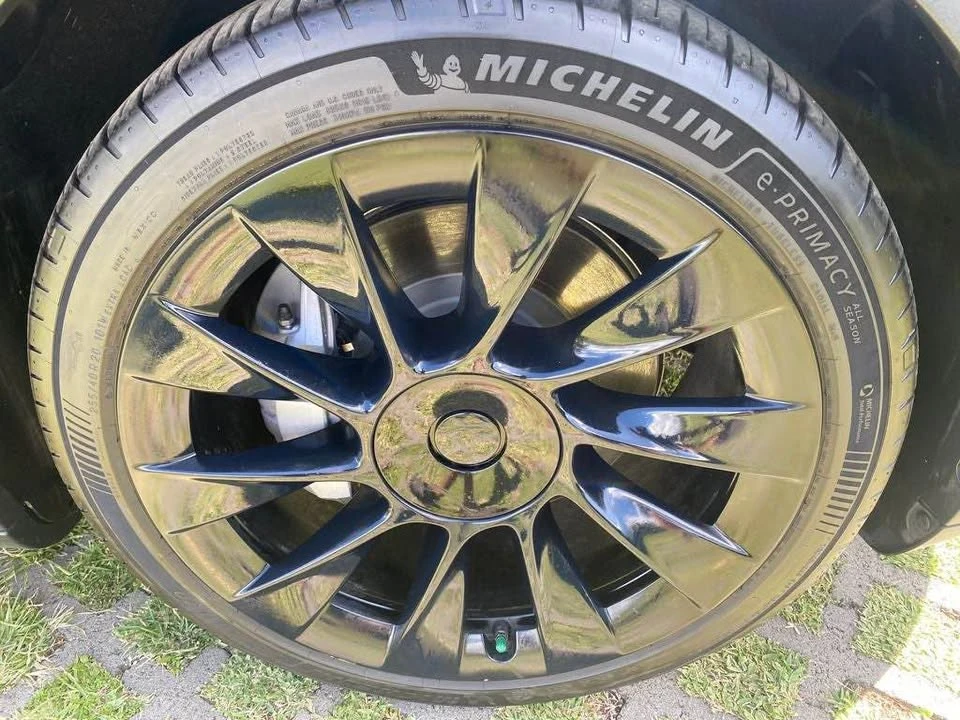 2024 Tesla Model Y - Image 6 of 12
