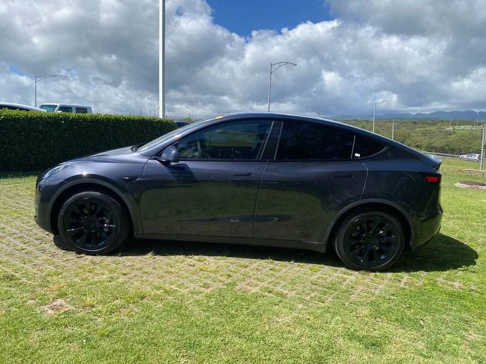 2024 Tesla Model Y - Image 3 of 12