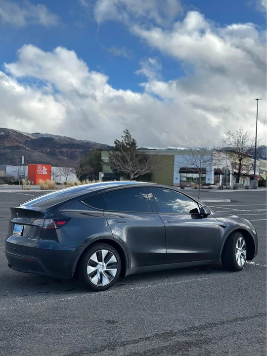 2024 Tesla Model Y - Image 4 of 7