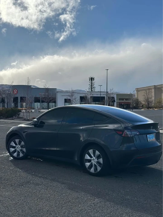 2024 Tesla Model Y - Image 6 of 7