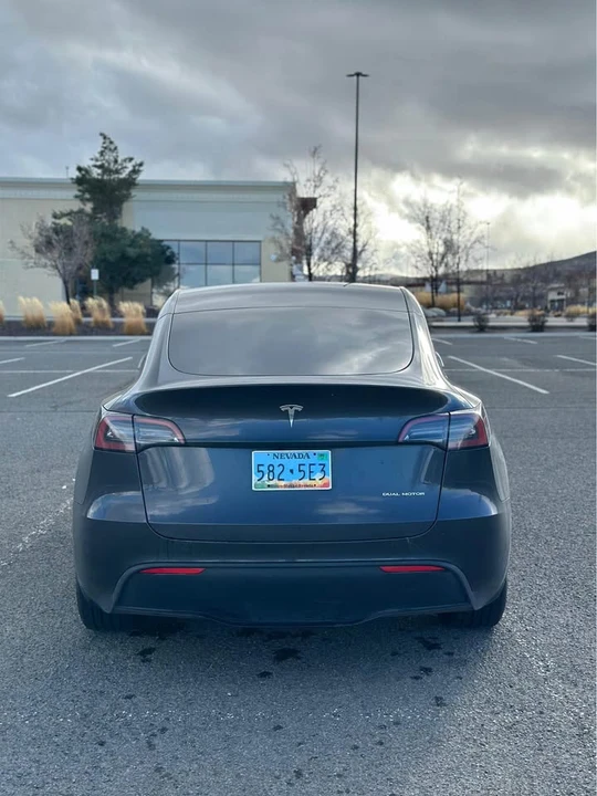 2024 Tesla Model Y - Image 5 of 7