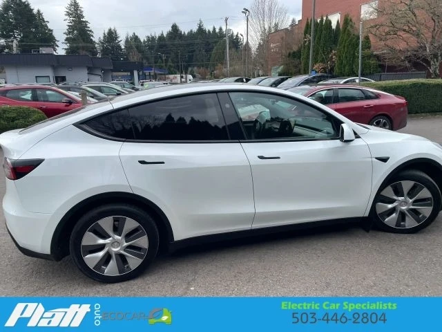 2024 Tesla Model Y - Image 13 of 21