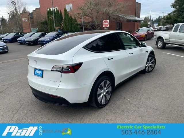 2024 Tesla Model Y - Image 11 of 21