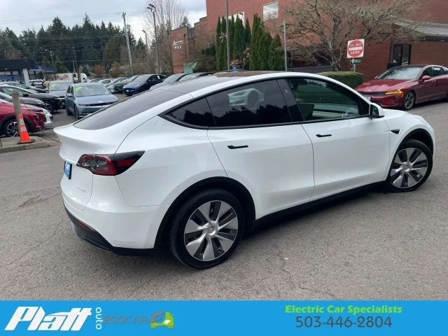 2024 Tesla Model Y - Image 12 of 21