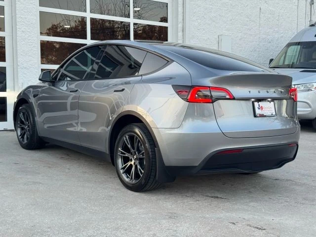 2024 Tesla Model Y - Image 10 of 21