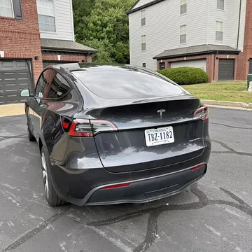 2024 Tesla Model Y Long Range Sport Utility 4D