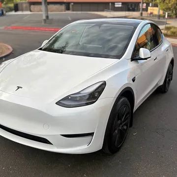 2024 Tesla Model Y Long Range Sport Utility 4D