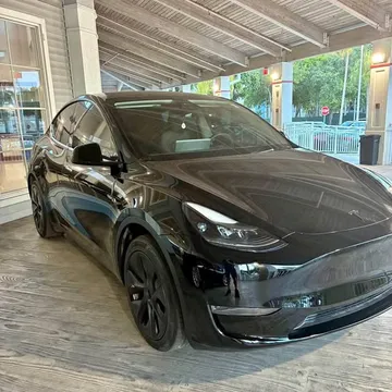 2024 Tesla Model Y Long Range