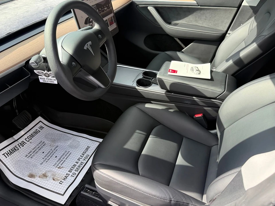 2024 Tesla Model Y - Image 10 of 12