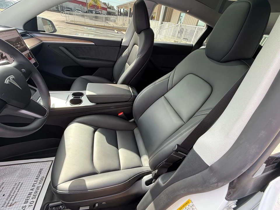 2024 Tesla Model Y - Image 2 of 12
