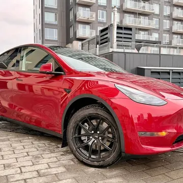 2024 Tesla Model Y Standard Range RWD