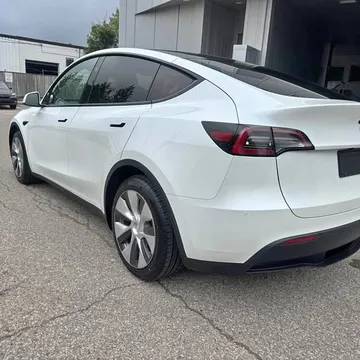 2024 Tesla Model Y RWD