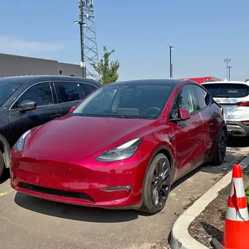 2024 Tesla Model Y Performance