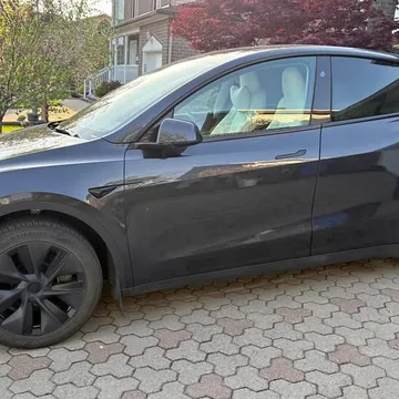 2024 Tesla Model Y RWD