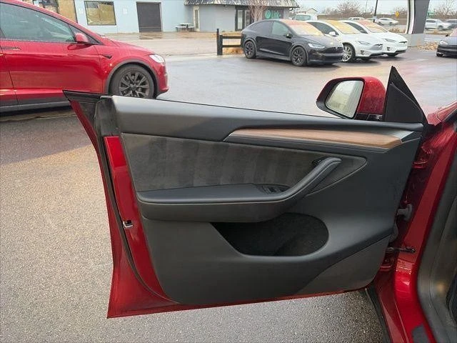 2024 Tesla Model Y Performance - Image 11 of 21
