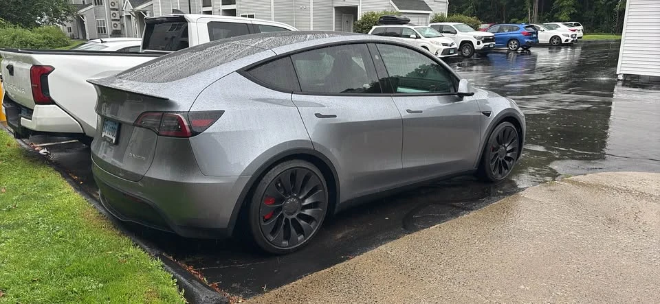 2024 Tesla Model Y Performance - Image 4 of 4