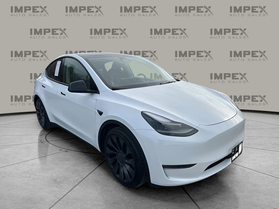 2024 Tesla Model Y Performance - Image 7 of 12