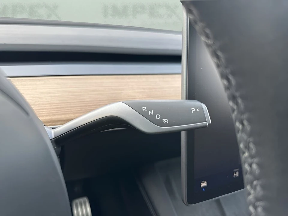 2024 Tesla Model Y Performance - Image 17 of 21