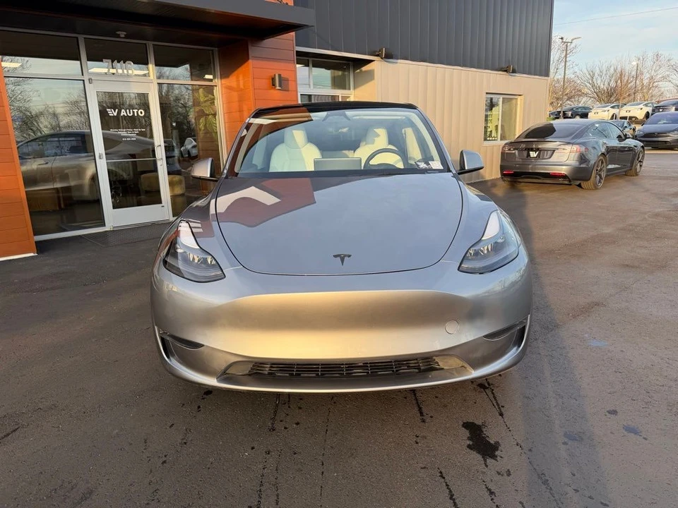 2024 Tesla Model Y Performance - Image 2 of 16
