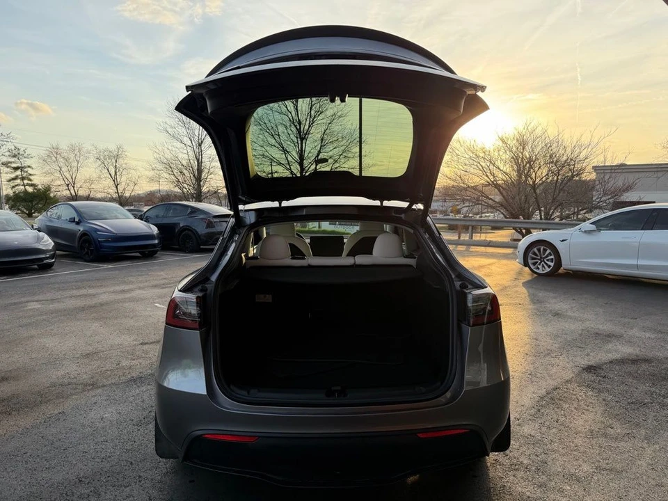 2024 Tesla Model Y Performance - Image 6 of 16
