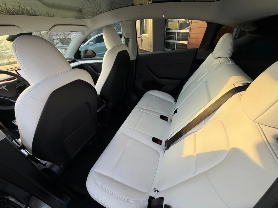 2024 Tesla Model Y Performance - Image 10 of 16