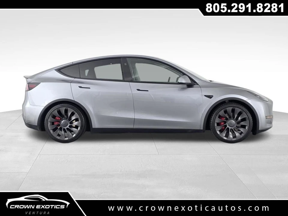 2024 Tesla Model Y Performance - Image 8 of 21