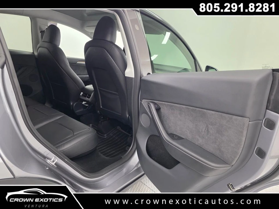 2024 Tesla Model Y Performance - Image 15 of 21