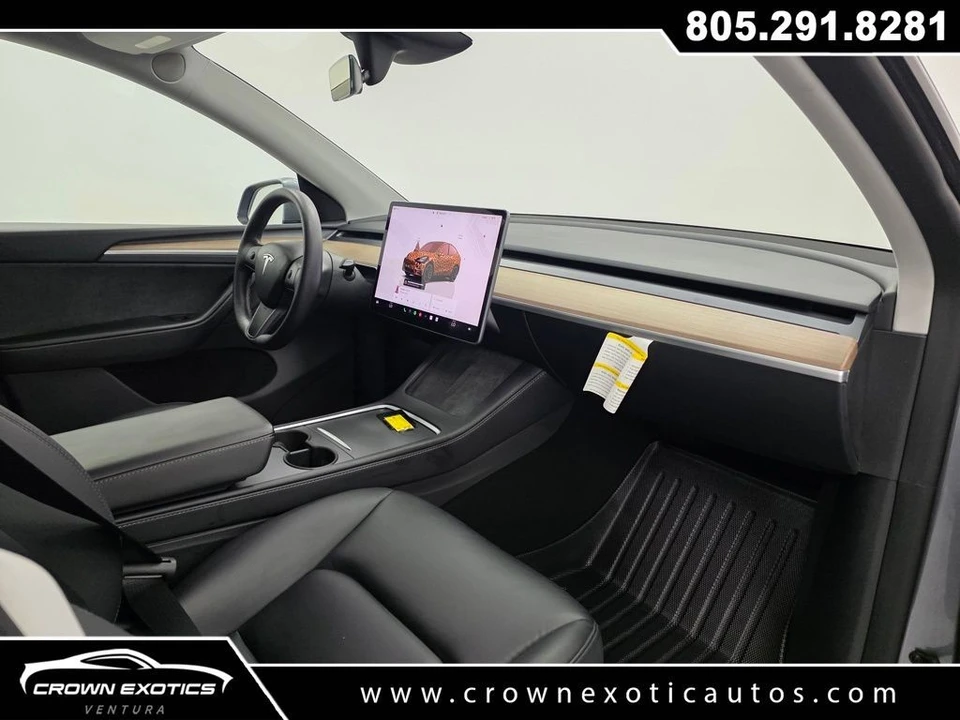 2024 Tesla Model Y Performance - Image 12 of 21