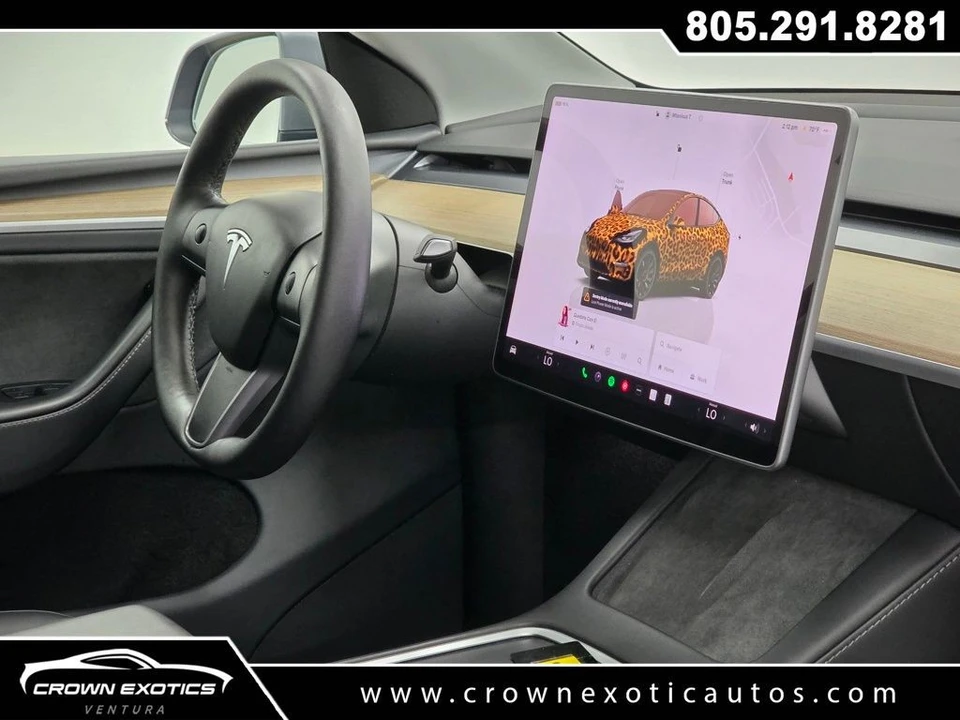 2024 Tesla Model Y Performance - Image 11 of 21