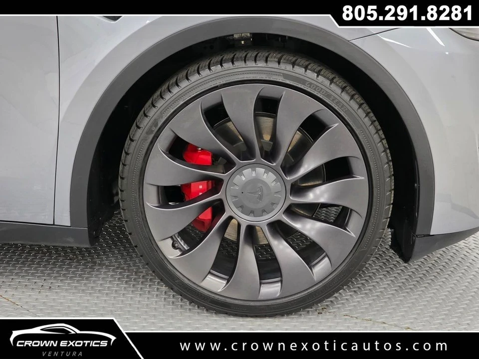 2024 Tesla Model Y Performance - Image 9 of 21