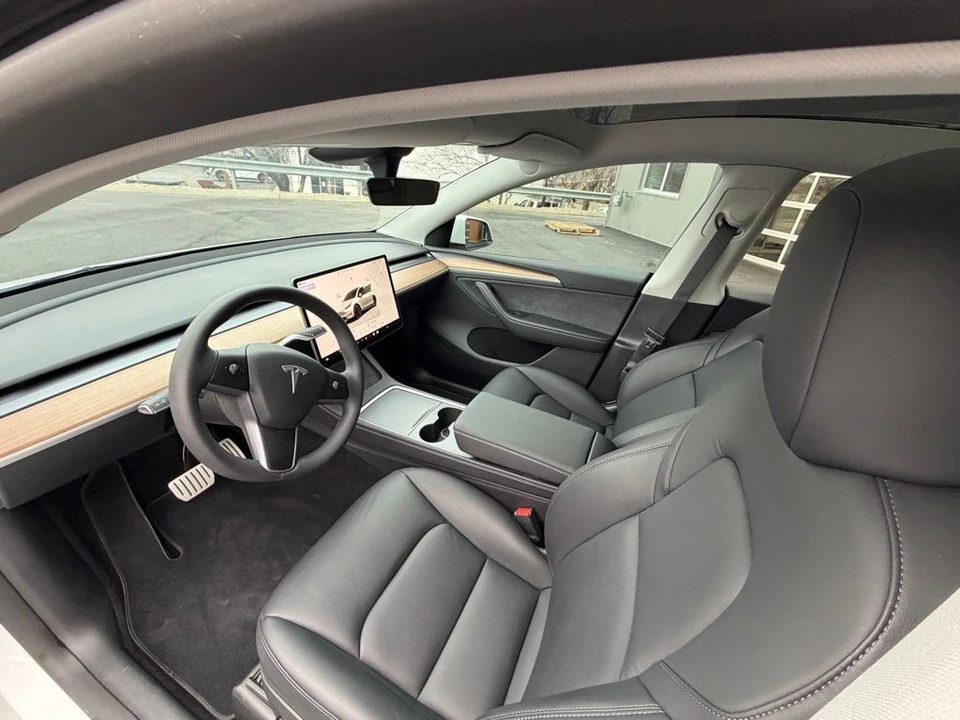 2024 Tesla Model Y Performance - Image 7 of 16