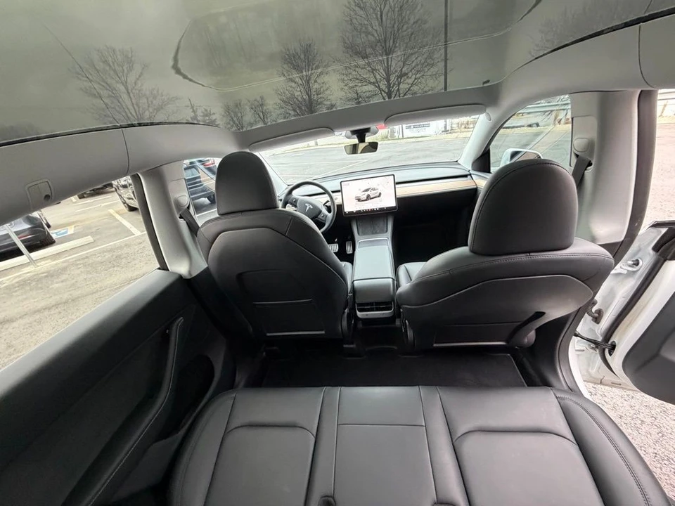 2024 Tesla Model Y Performance - Image 15 of 16