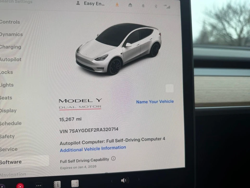 2024 Tesla Model Y Performance - Image 16 of 16