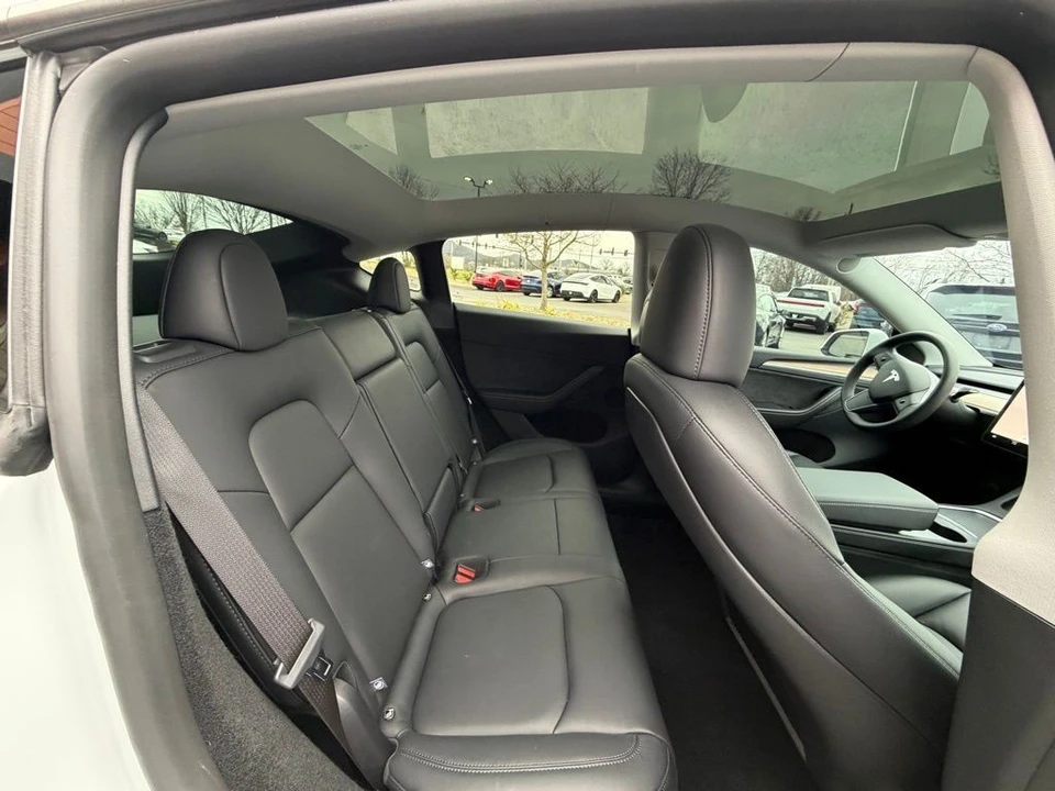 2024 Tesla Model Y Performance - Image 14 of 16