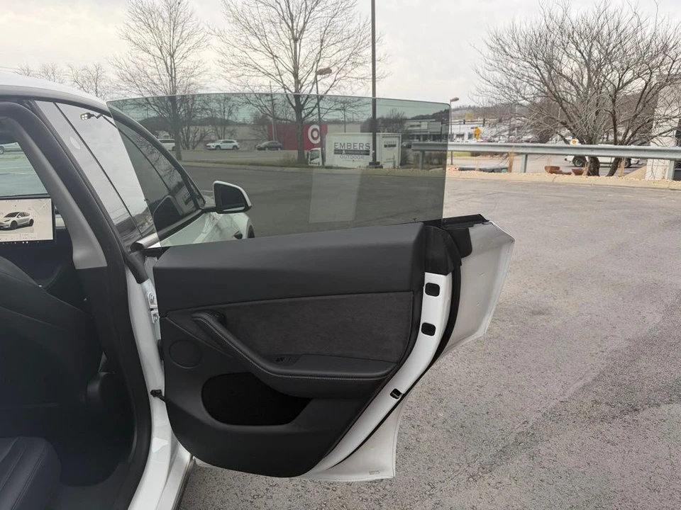 2024 Tesla Model Y Performance - Image 13 of 16
