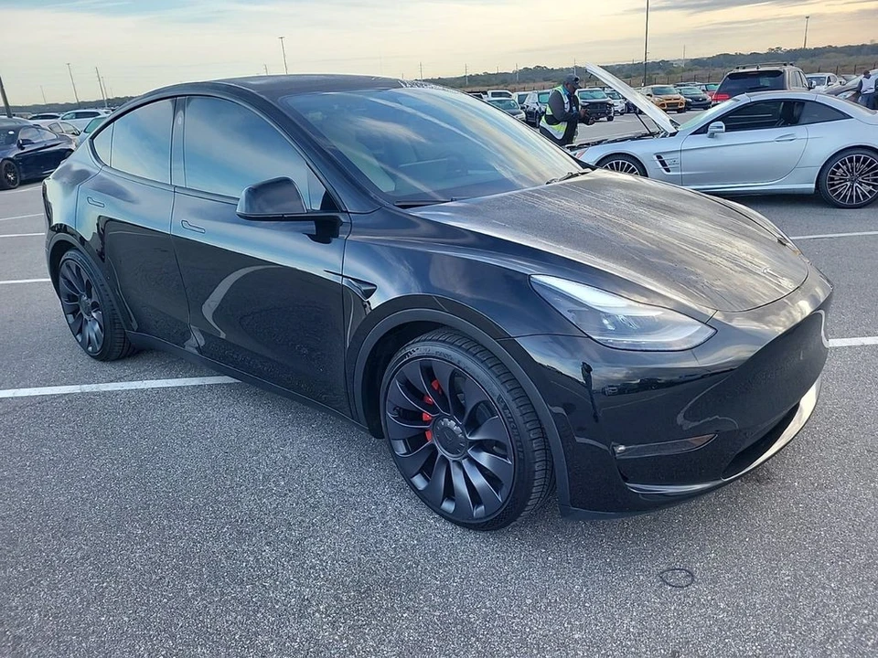 2024 Tesla Model Y Performance - Image 2 of 7