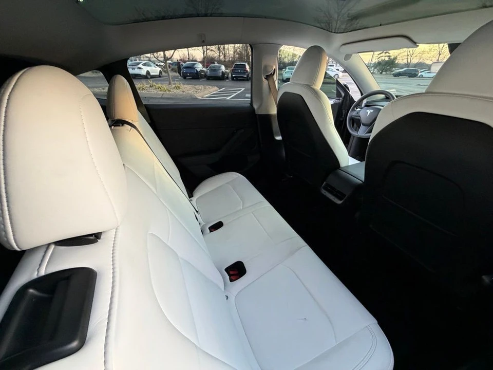 2024 Tesla Model Y Performance - Image 12 of 16