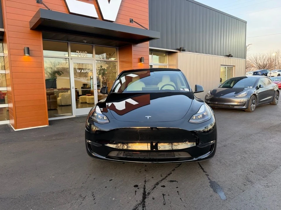2024 Tesla Model Y Performance - Image 2 of 16