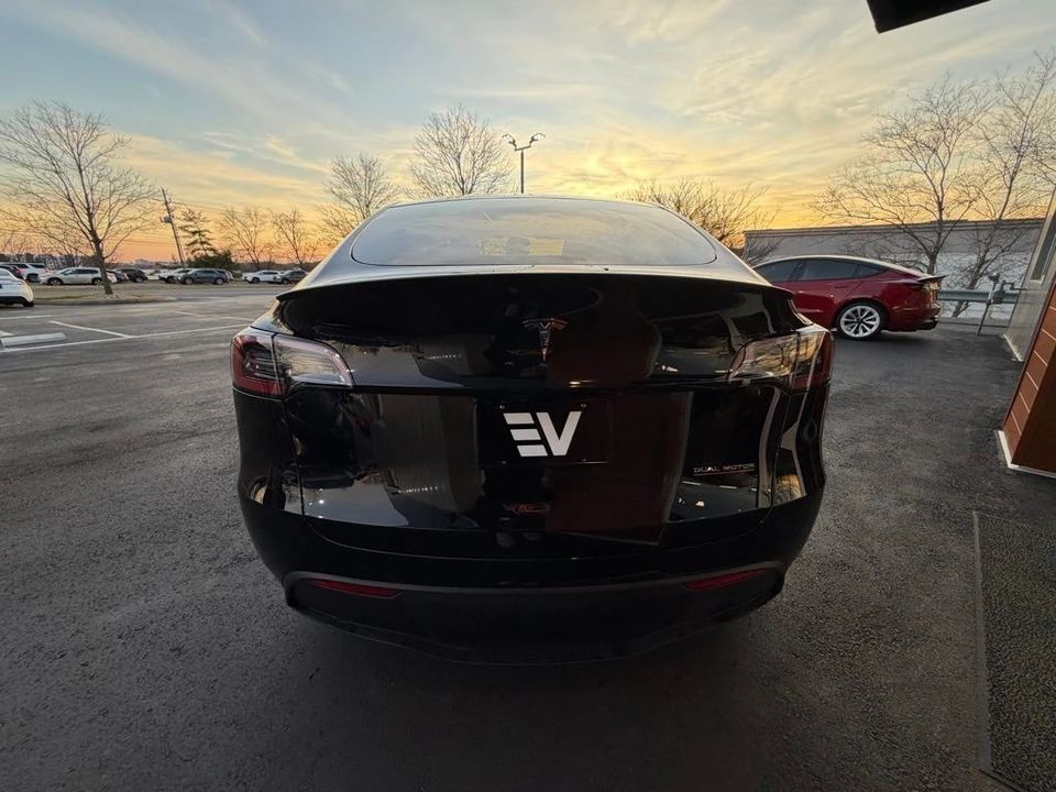 2024 Tesla Model Y Performance - Image 5 of 16