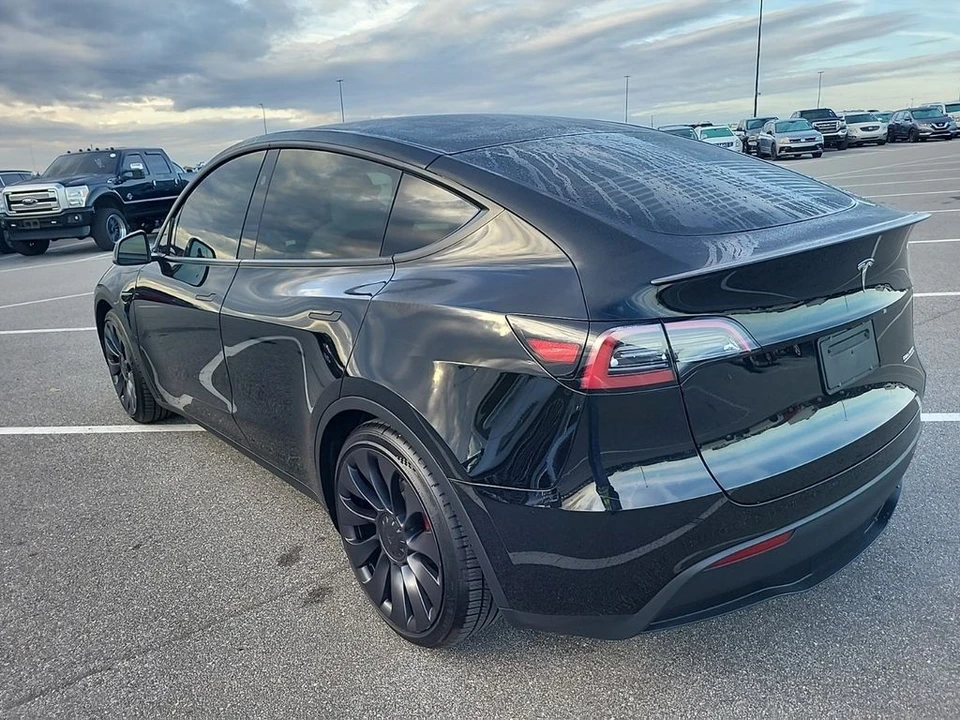 2024 Tesla Model Y Performance - Image 4 of 7