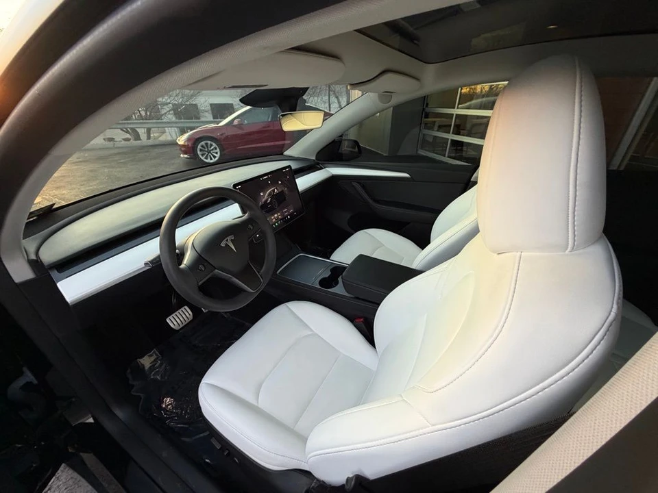 2024 Tesla Model Y Performance - Image 8 of 16