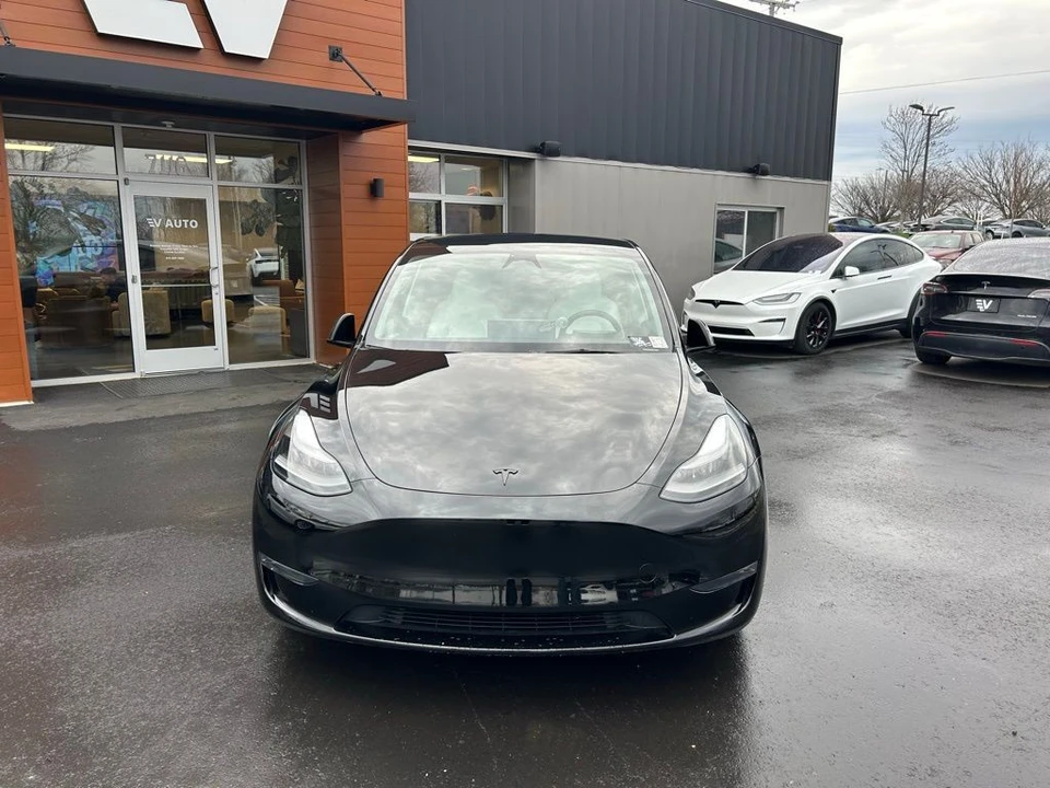 2024 Tesla Model Y Performance - Image 2 of 17