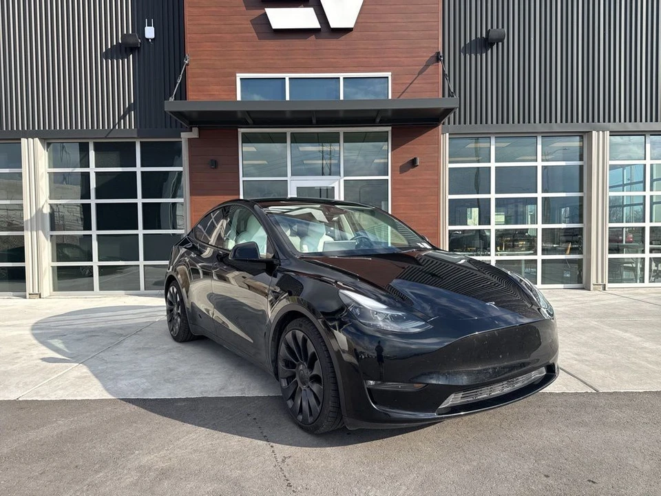 2024 Tesla Model Y Performance - Image 2 of 21