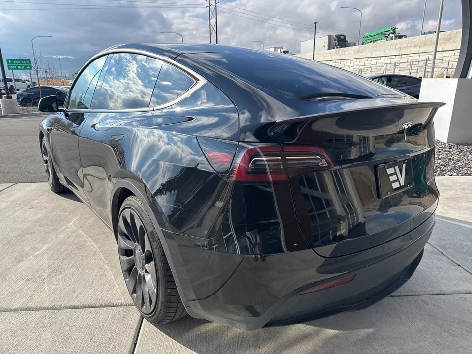 2024 Tesla Model Y Performance - Image 6 of 21
