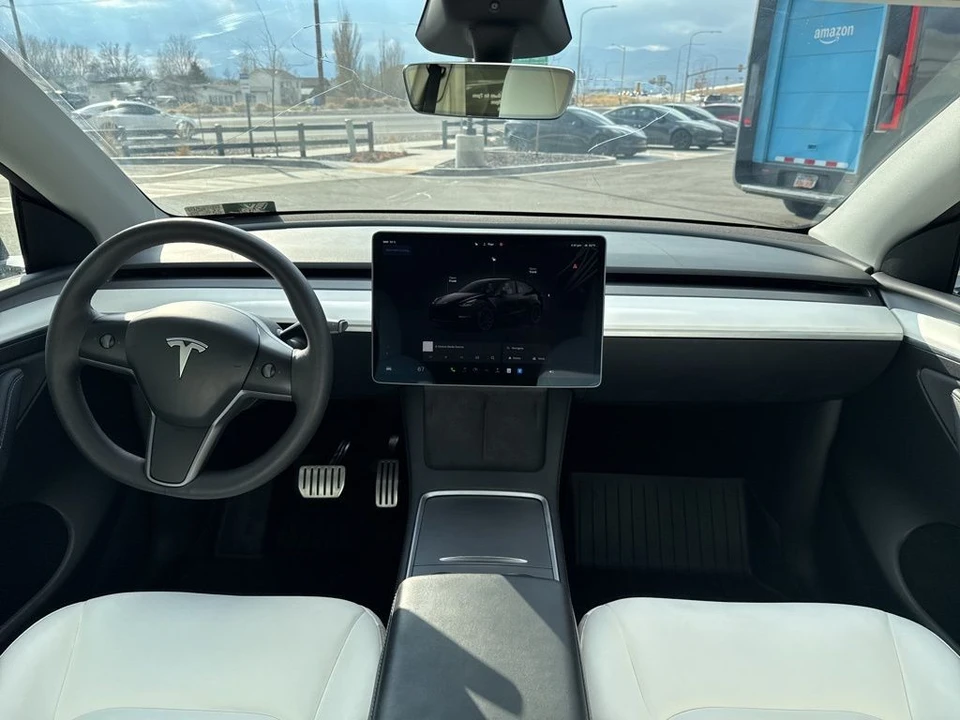 2024 Tesla Model Y Performance - Image 21 of 21