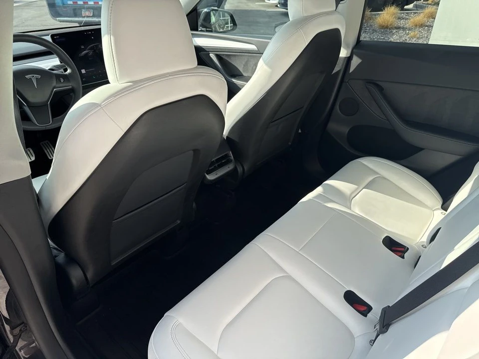 2024 Tesla Model Y Performance - Image 15 of 21