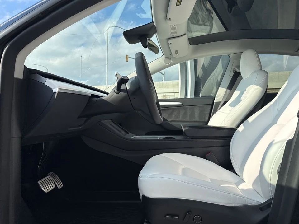 2024 Tesla Model Y Performance - Image 13 of 21