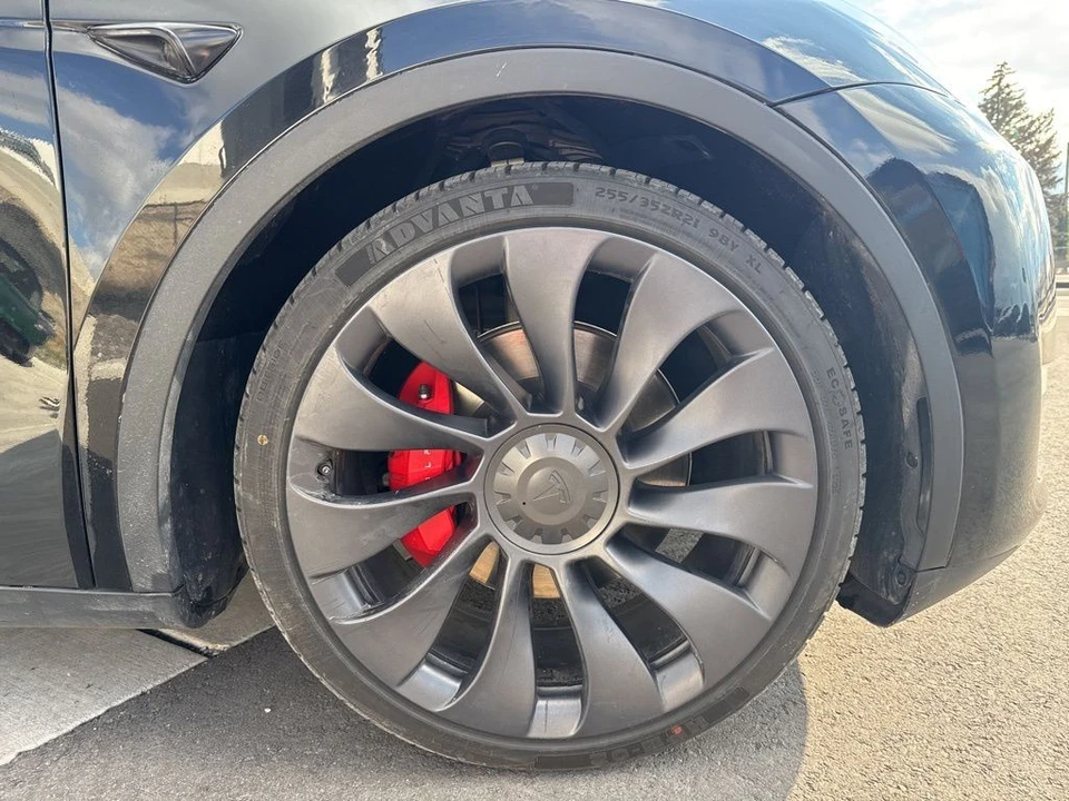 2024 Tesla Model Y Performance - Image 10 of 21